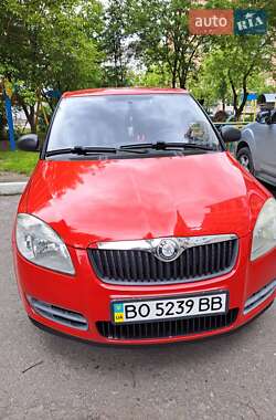 Хетчбек Skoda Fabia 2008 в 