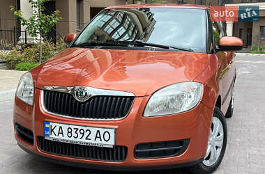 Хетчбек Skoda Fabia 2009 в 