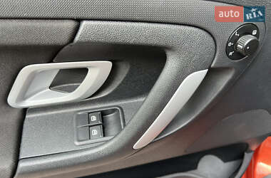 Хетчбек Skoda Fabia 2009 в 