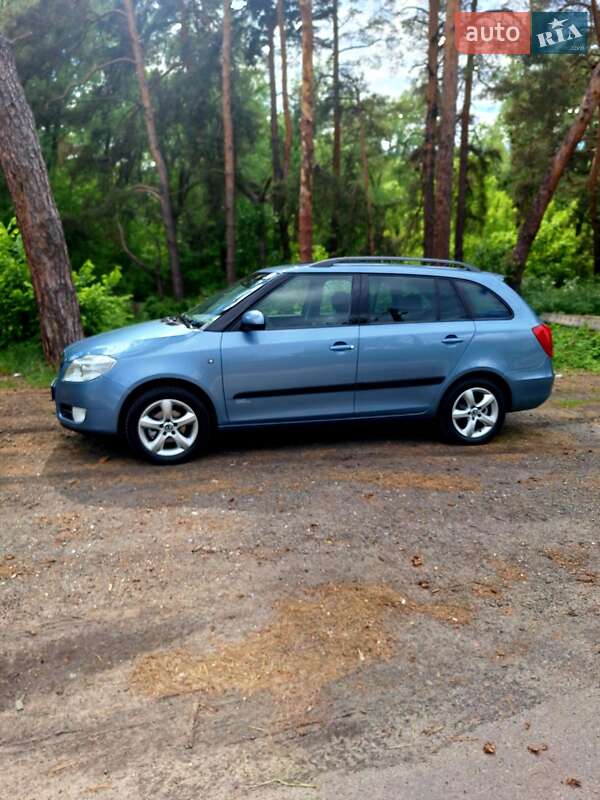 Універсал Skoda Fabia 2009 в Києві
