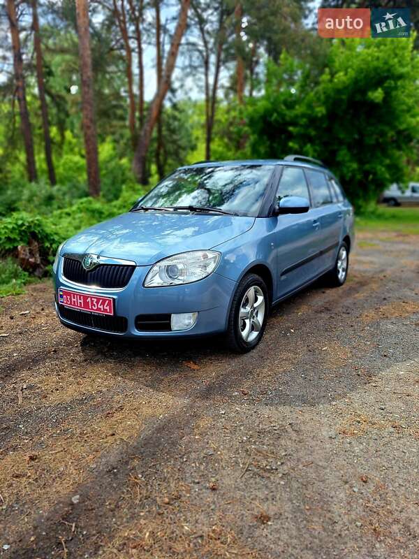 Універсал Skoda Fabia 2009 в Києві