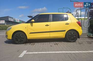 Хетчбек Skoda Fabia 2008 в 