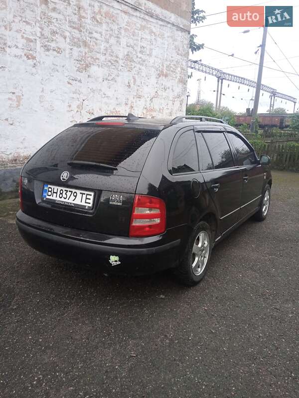 Универсал Skoda Fabia 2002 в Подольске