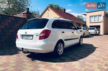 Хэтчбек Skoda Fabia 2011 в 