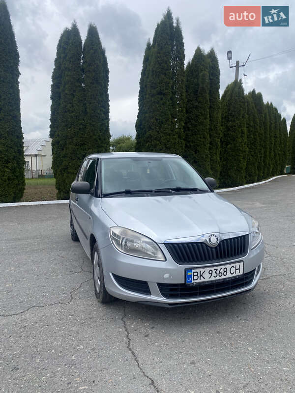 Хэтчбек Skoda Fabia 2010 в Дубно