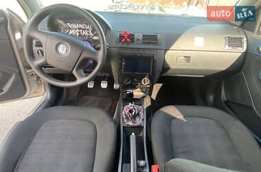 Хетчбек Skoda Fabia 2006 в 