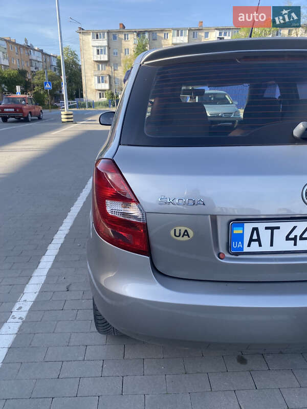 Хэтчбек Skoda Fabia 2007 в Калуше