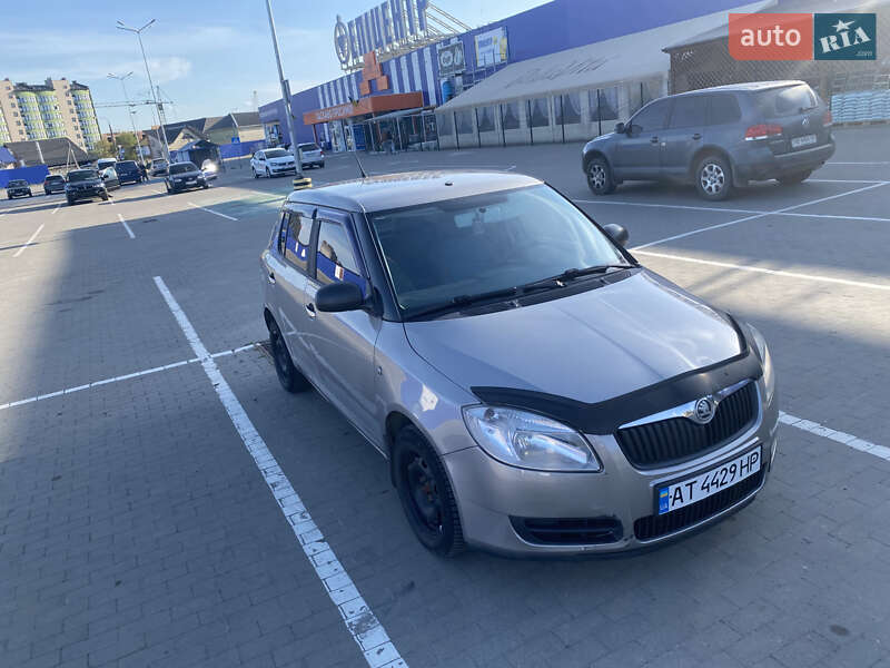 Хэтчбек Skoda Fabia 2007 в Калуше