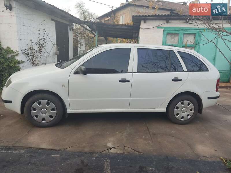 Универсал Skoda Fabia 2003 в Кривом Роге