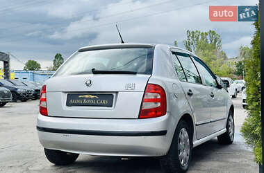 Седан Skoda Fabia 2003 в 