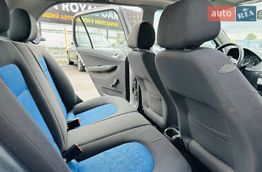 Седан Skoda Fabia 2003 в 