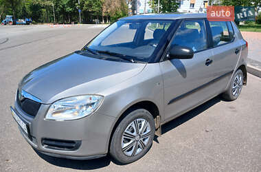 Хэтчбек Skoda Fabia 2008 в 