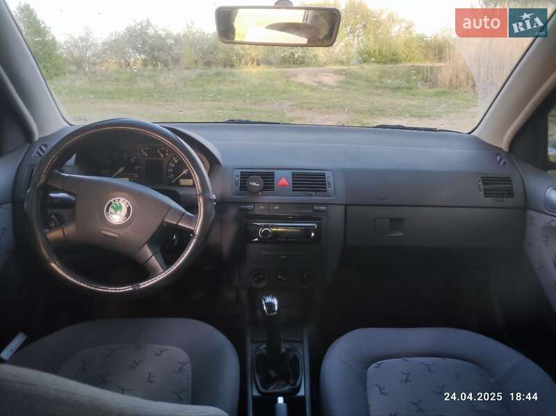Универсал Skoda Fabia 2001 в Днепре