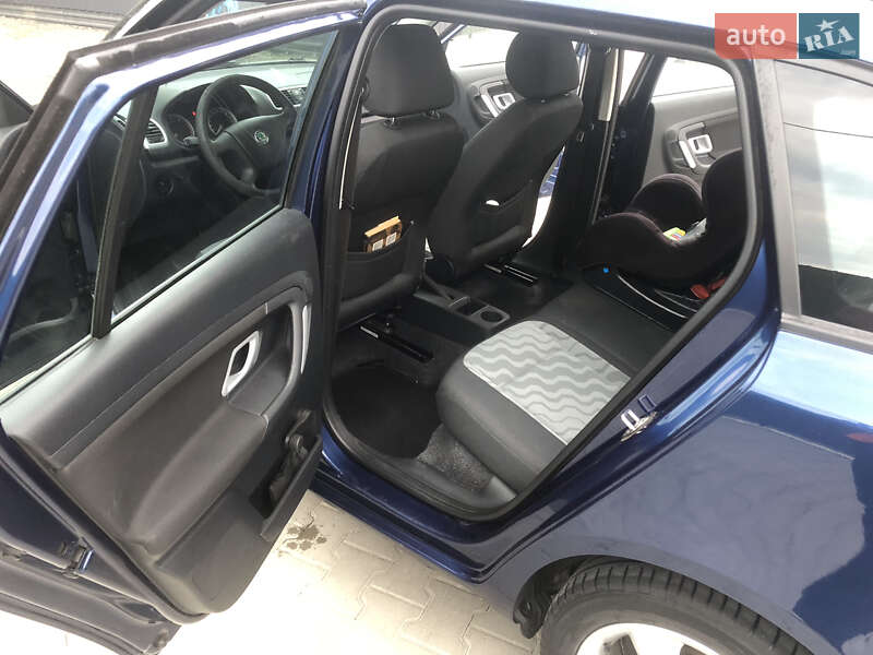 Універсал Skoda Fabia 2009 в Луцьку