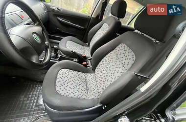 Седан Skoda Fabia 2006 в 