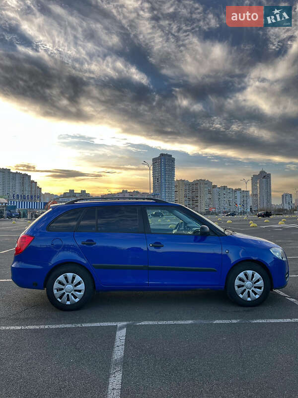 Універсал Skoda Fabia 2009 в Києві