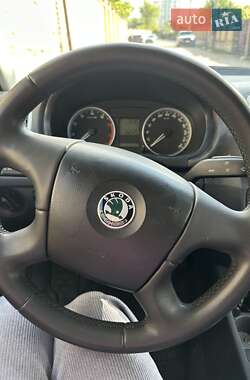 Хэтчбек Skoda Fabia 2008 в 