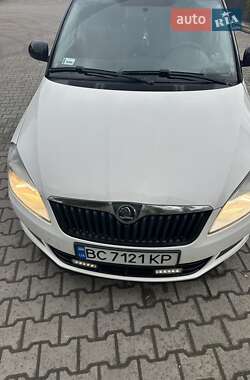 Хэтчбек Skoda Fabia 2014 в 