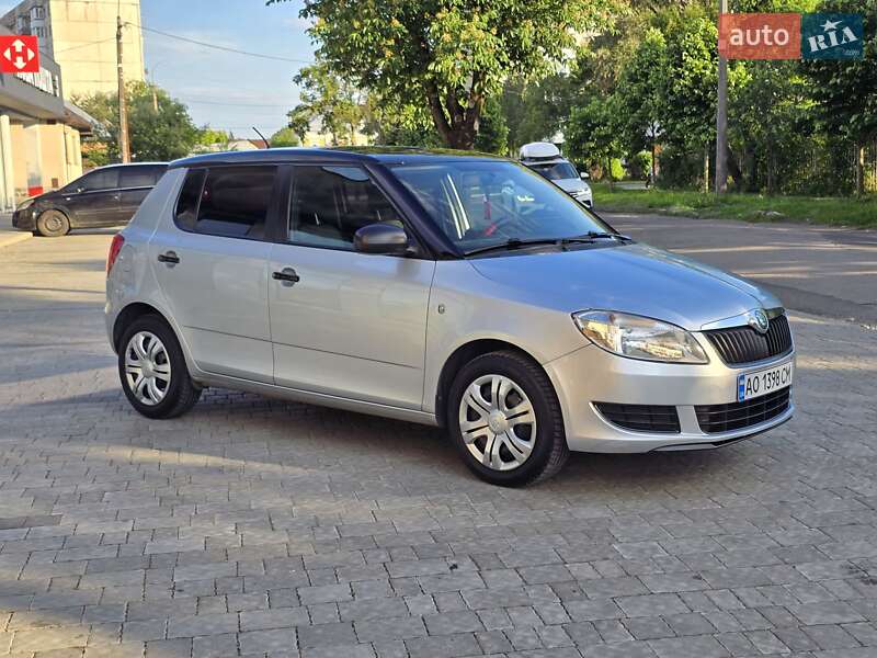 Хэтчбек Skoda Fabia 2012 в Мукачево