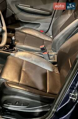 Седан Skoda Fabia 2006 в 
