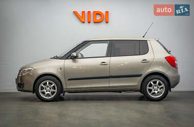 Хэтчбек Skoda Fabia 2008 в 