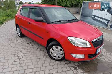 Хетчбек Skoda Fabia 2012 в 
