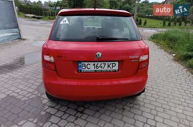 Хетчбек Skoda Fabia 2012 в 