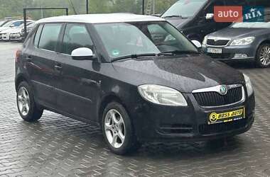 Хэтчбек Skoda Fabia 2007 в Черновцах