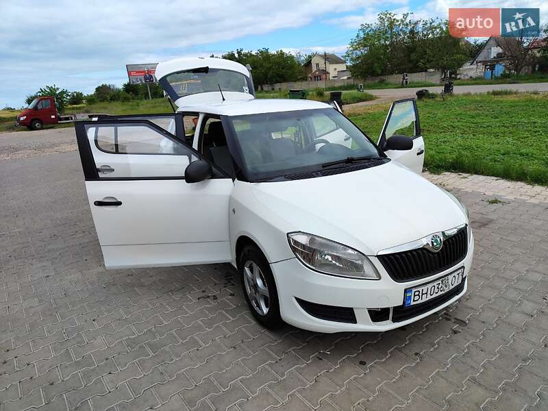 Хэтчбек Skoda Fabia 2011 в Одессе