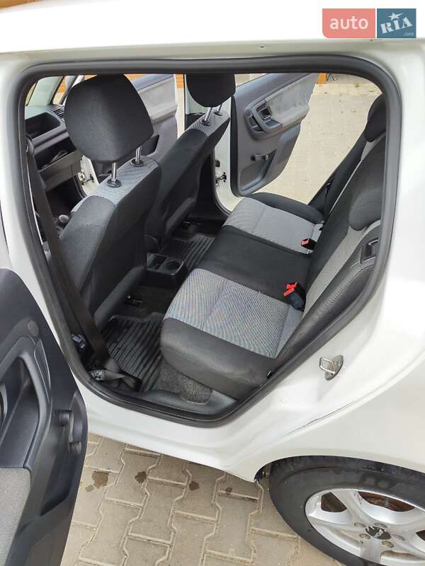 Хэтчбек Skoda Fabia 2011 в Одессе