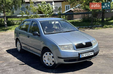Седан Skoda Fabia 2002 в Перегінське