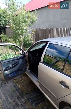 Хэтчбек Skoda Fabia 2002 в 