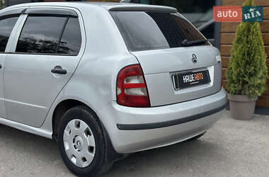 Хэтчбек Skoda Fabia 2002 в 