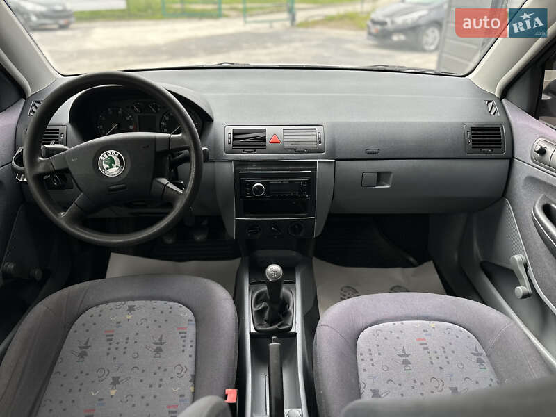 Хетчбек Skoda Fabia 2002 в Шептицькому