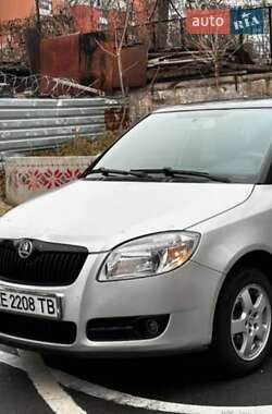 Хэтчбек Skoda Fabia 2007 в Днепре