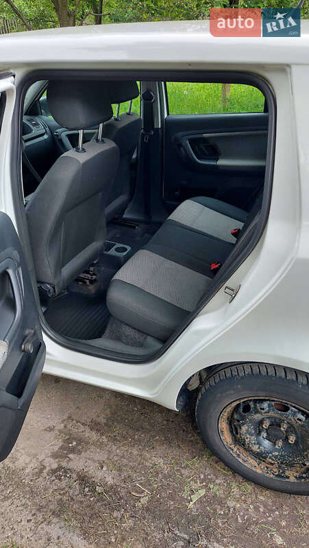 Хетчбек Skoda Fabia 2010 в Буську