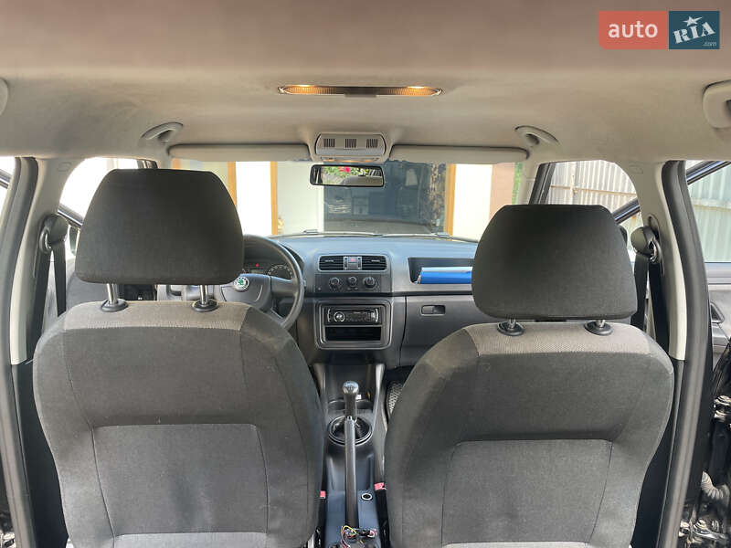 Хетчбек Skoda Fabia 2009 в Дніпрі
