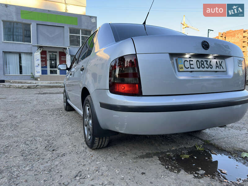 Седан Skoda Fabia 2007 в Чернівцях
