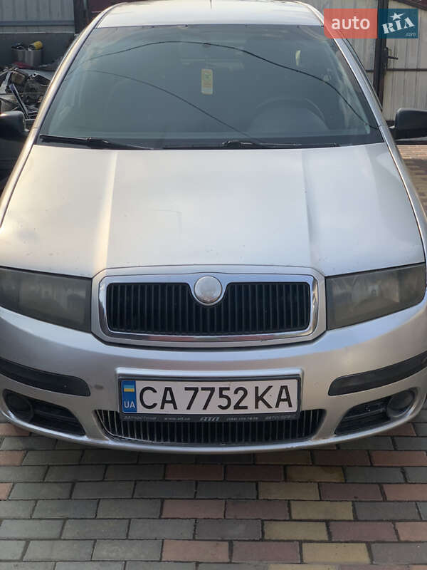 Хетчбек Skoda Fabia 2007 в Рокитному