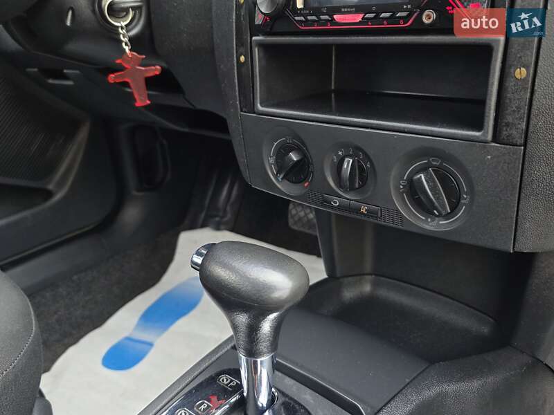 Хэтчбек Skoda Fabia 2006 в Тернополе