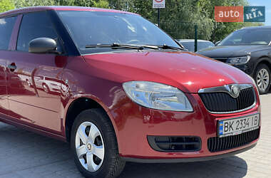 Хэтчбек Skoda Fabia 2008 в 