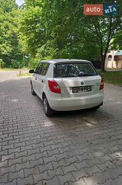 Хетчбек Skoda Fabia 2011 в 