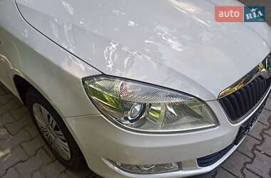Хетчбек Skoda Fabia 2011 в 