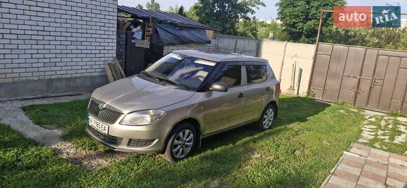 Хетчбек Skoda Fabia 2012 в 