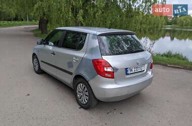 Хэтчбек Skoda Fabia 2008 в 