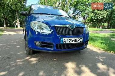 Хэтчбек Skoda Fabia 2008 в 