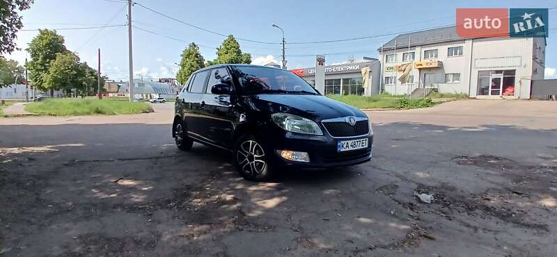 Хэтчбек Skoda Fabia 2010 в 