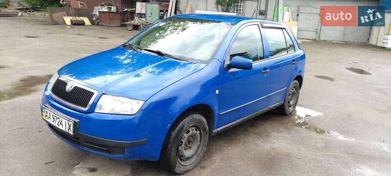 Хэтчбек Skoda Fabia 2004 в Киеве