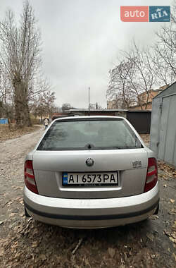 Хэтчбек Skoda Fabia 2001 в 