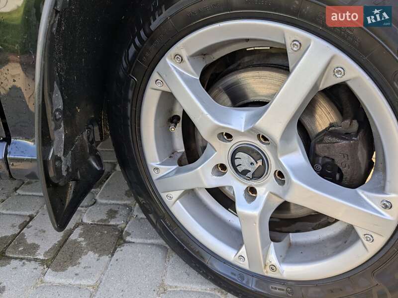 Хетчбек Skoda Fabia 2003 в Новому Розділі